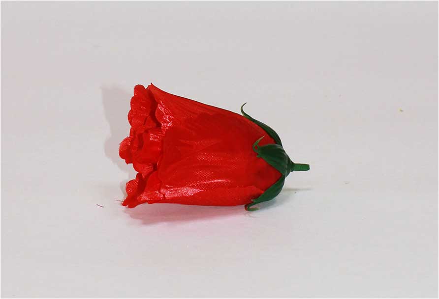 Роза бутон d=5 см h=8 см 1/50 красный