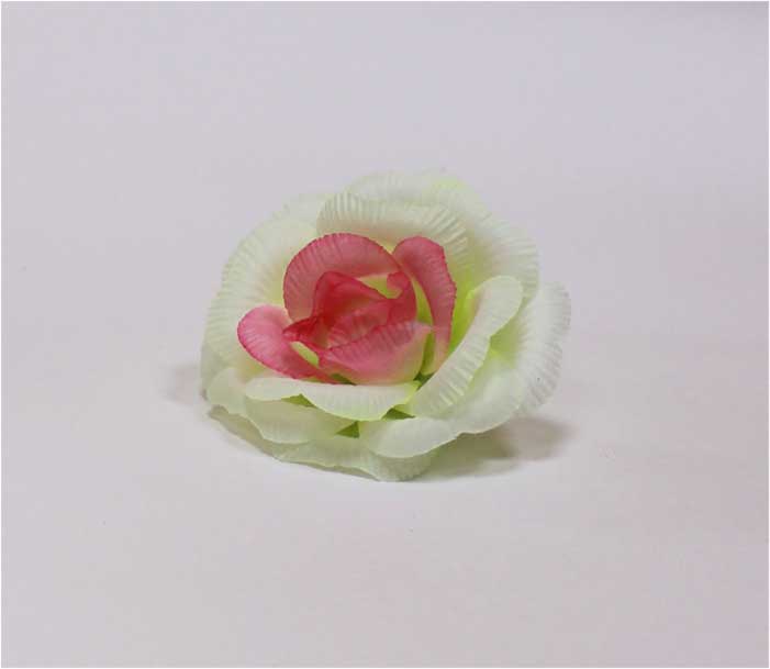 Роза шелк 5 сл d=11 см 1/50 белый-с-розовой-серединкой