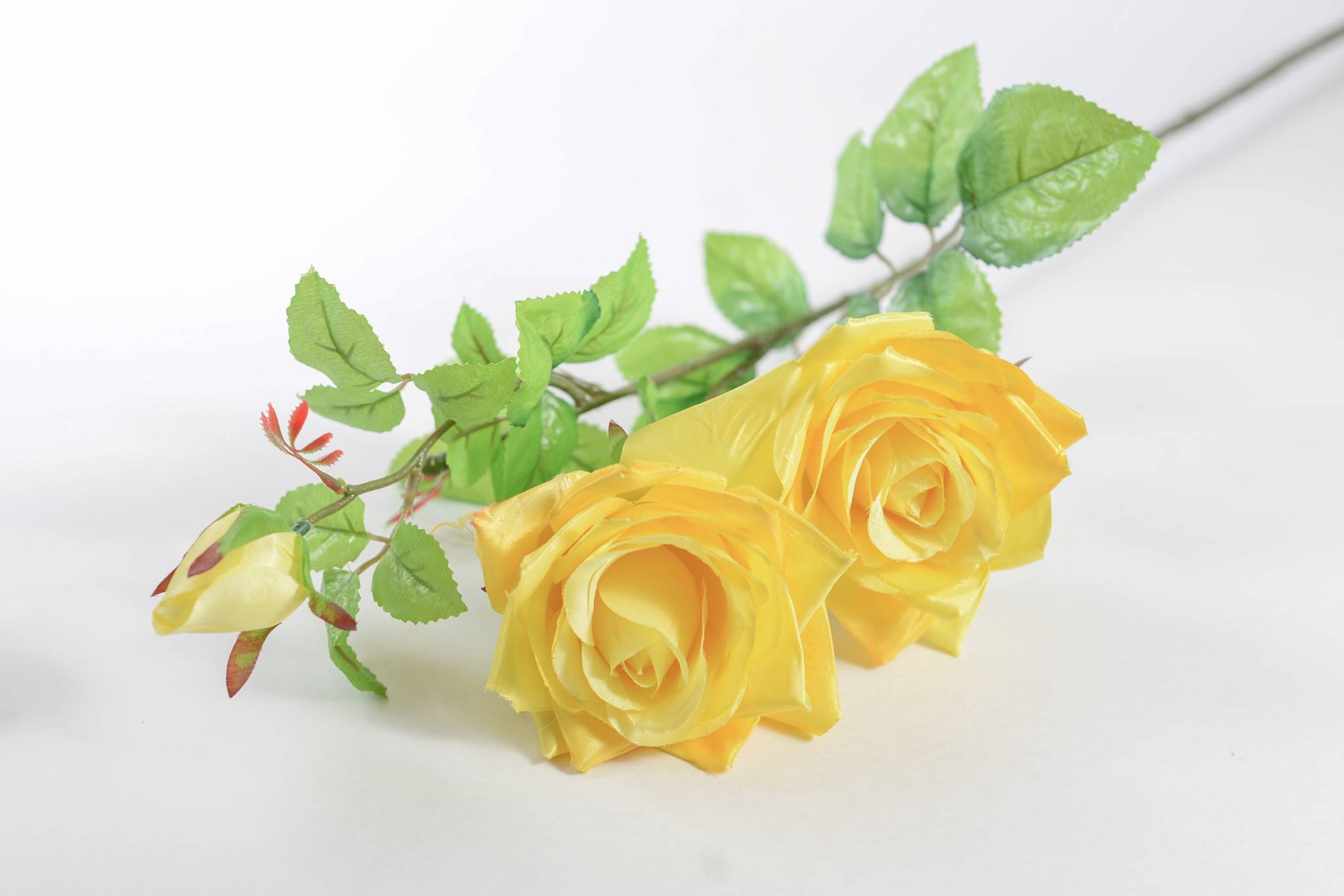 Роза 2 гол + 1 бут h=78 см 1/2 желтый
