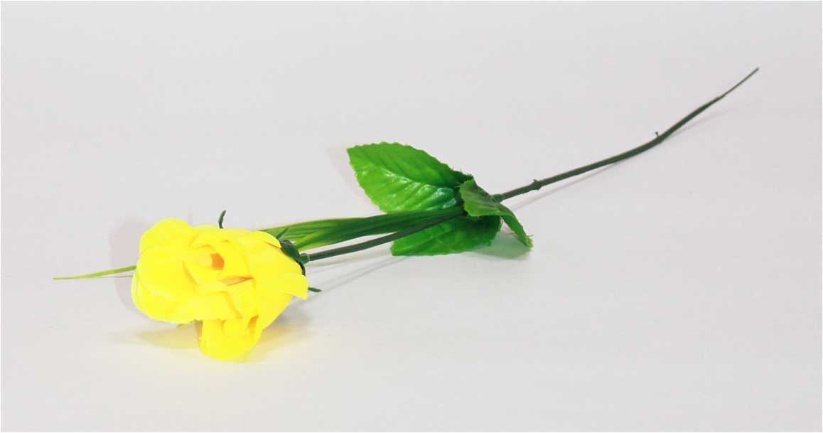 Роза бутон с осокой h=37 см 1/300 МИКС желтый