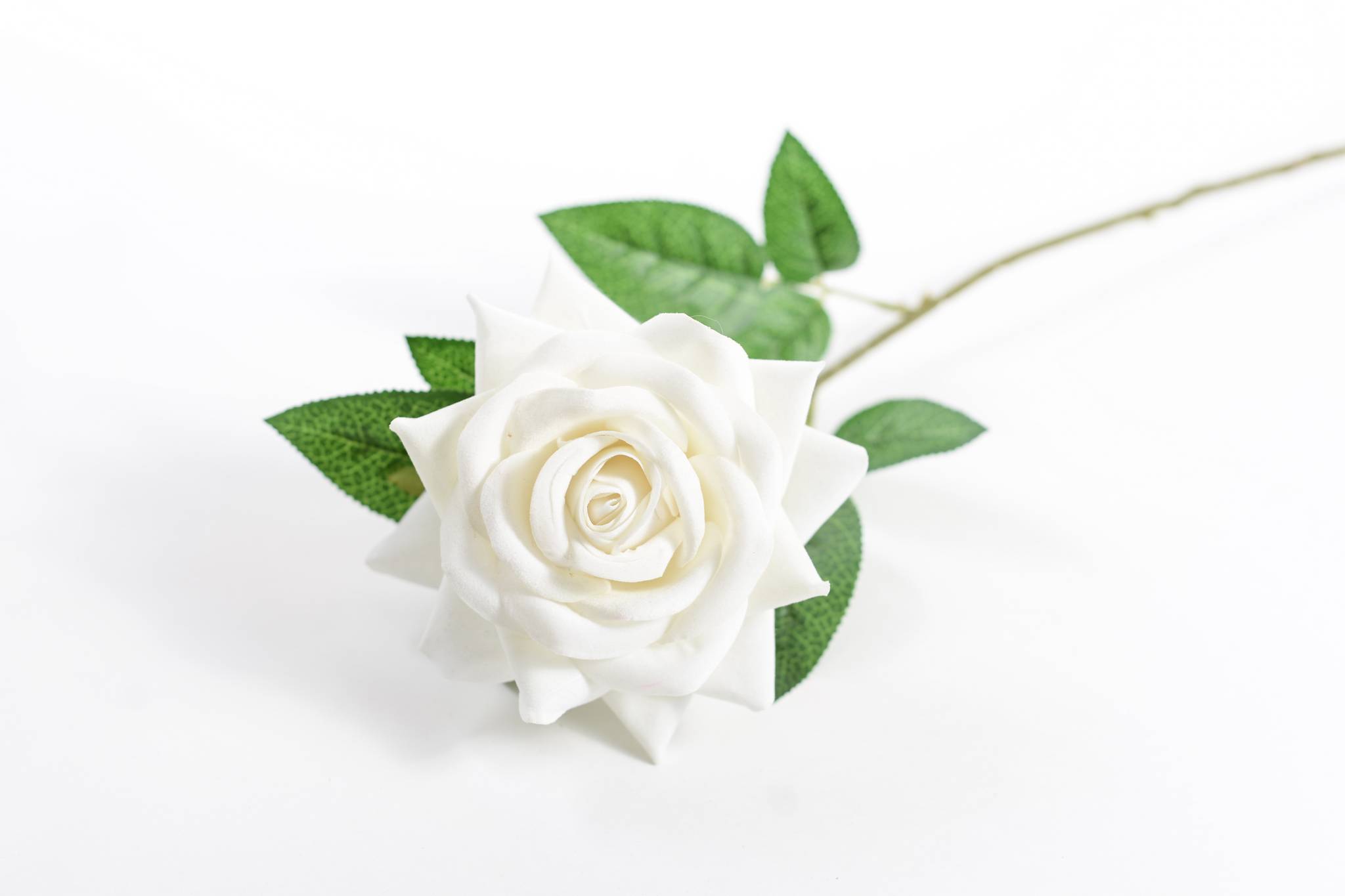 Роза бархат h=61 см 1/1 белый